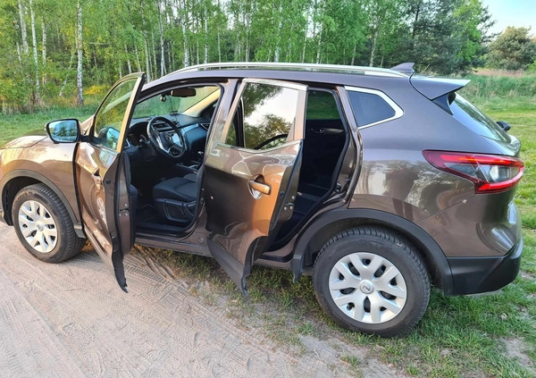 Nissan Qashqai cena 65500 przebieg: 161500, rok produkcji 2017 z Ślesin małe 277